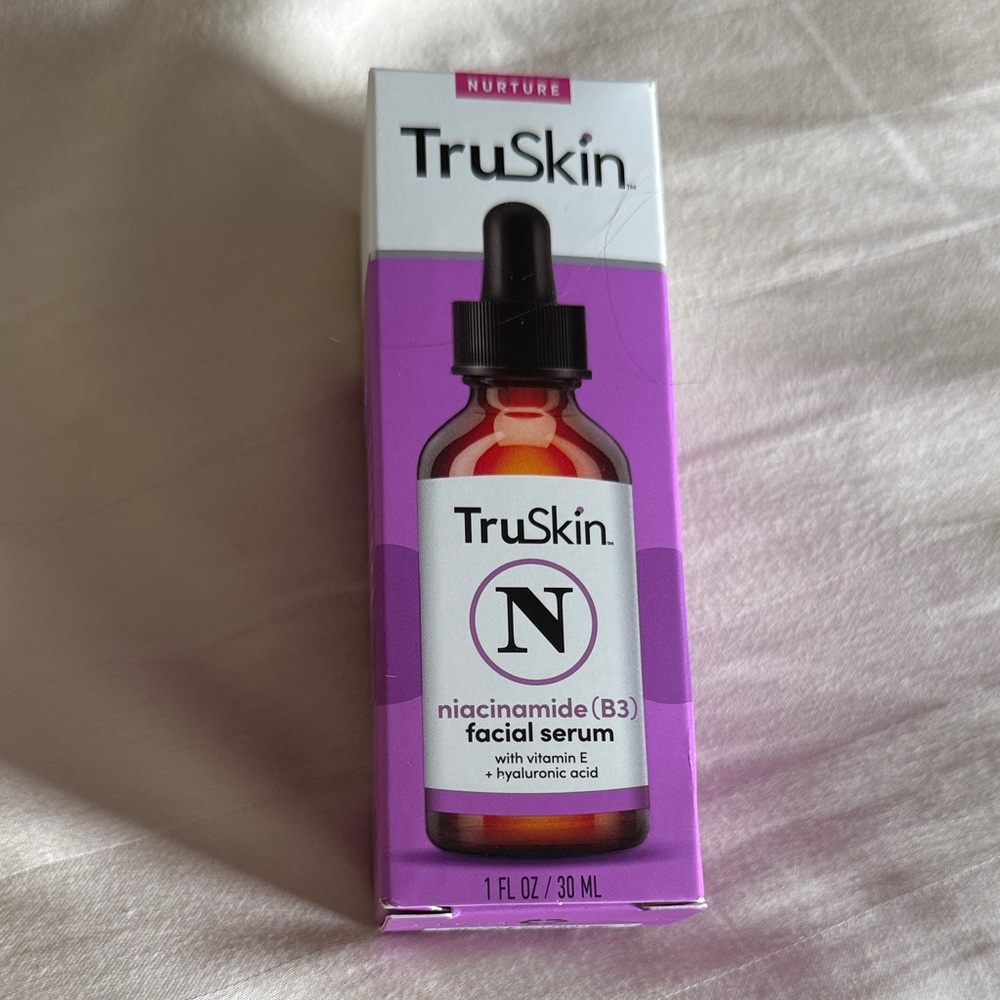 TruSkin Niacinamide Facial Serum - Purple and White